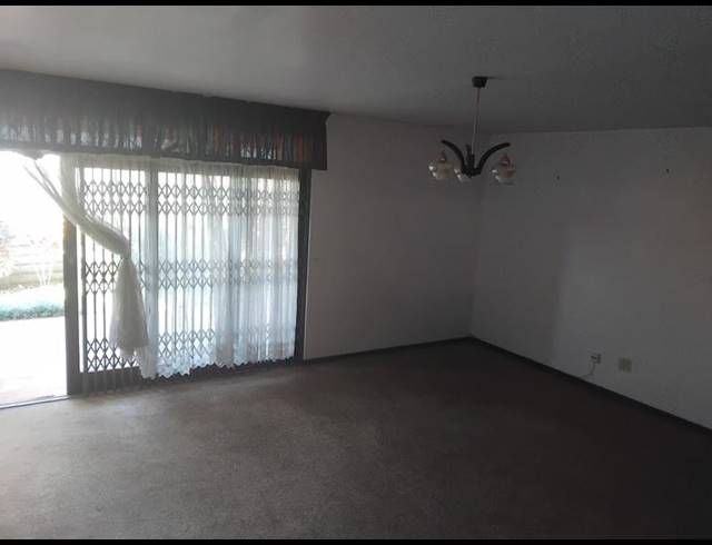 2 BEDROOM DUPLEX FOR SALE IN WOODHAVEN